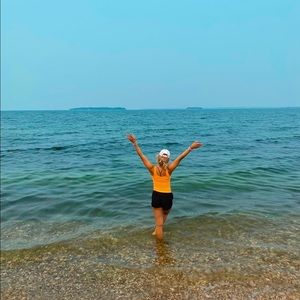 Meet your Posher, Kendra